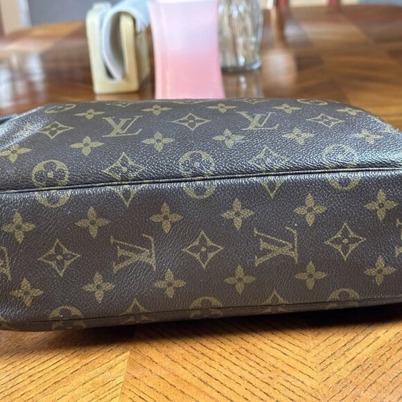 Louis Vuitton clutch or toiletries bag authentic used - Picture 7 of 9
